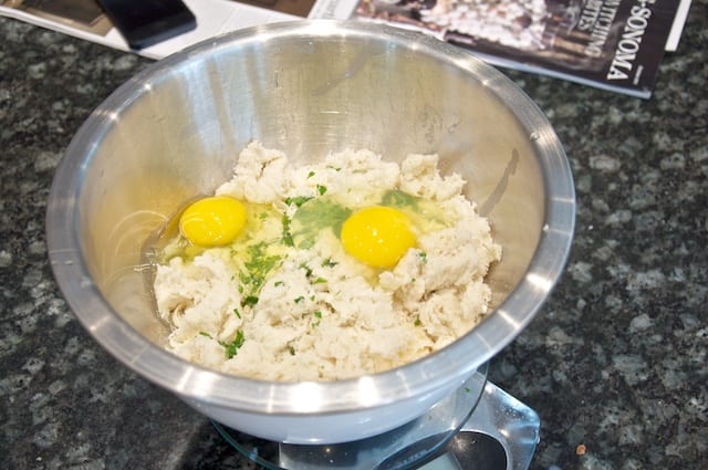 Neapolitan Pasta Cacio e Uova Recipe