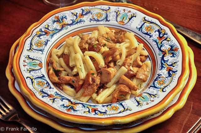 Strozzapreti with Mushrooms