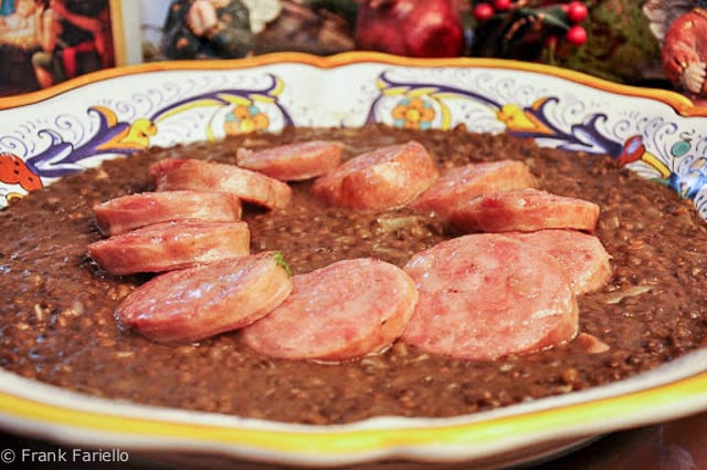Cotechino with lentils (Cotechino e lenticchie)