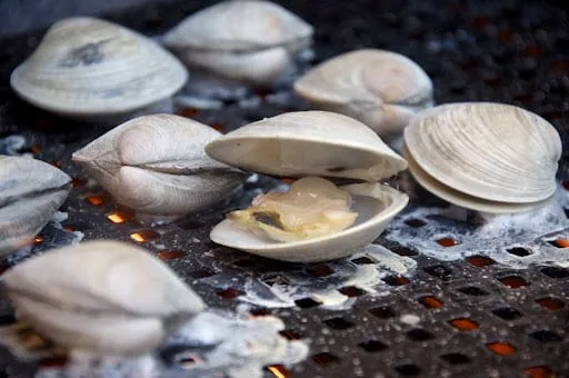 Quick Note: Vongole alla brace (Grilled Clams)