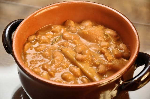 Fagioli con le cotiche (Roman-Style Pork and Beans)