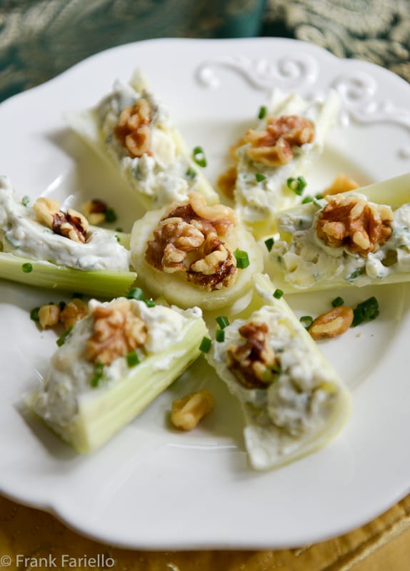 Barchette di sedano (Celery Boats)