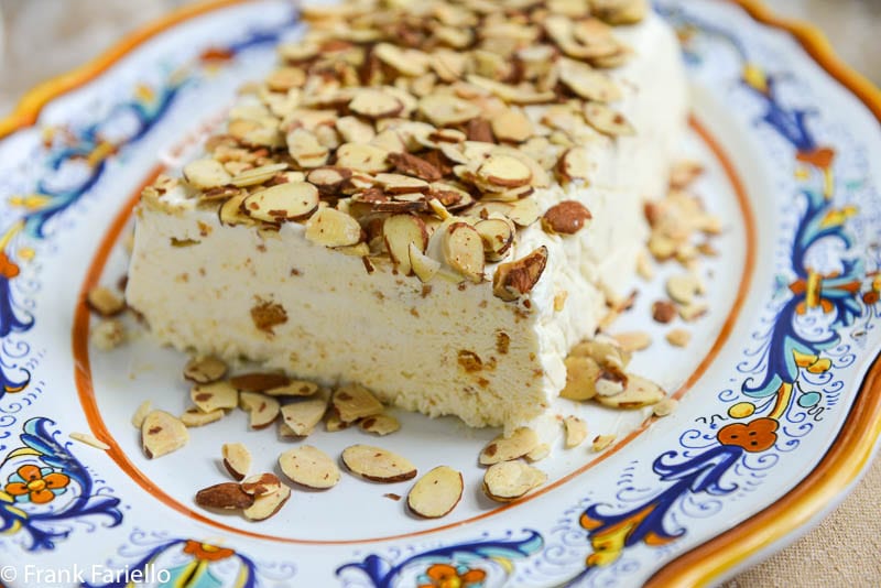 Semifreddo agli amaretti