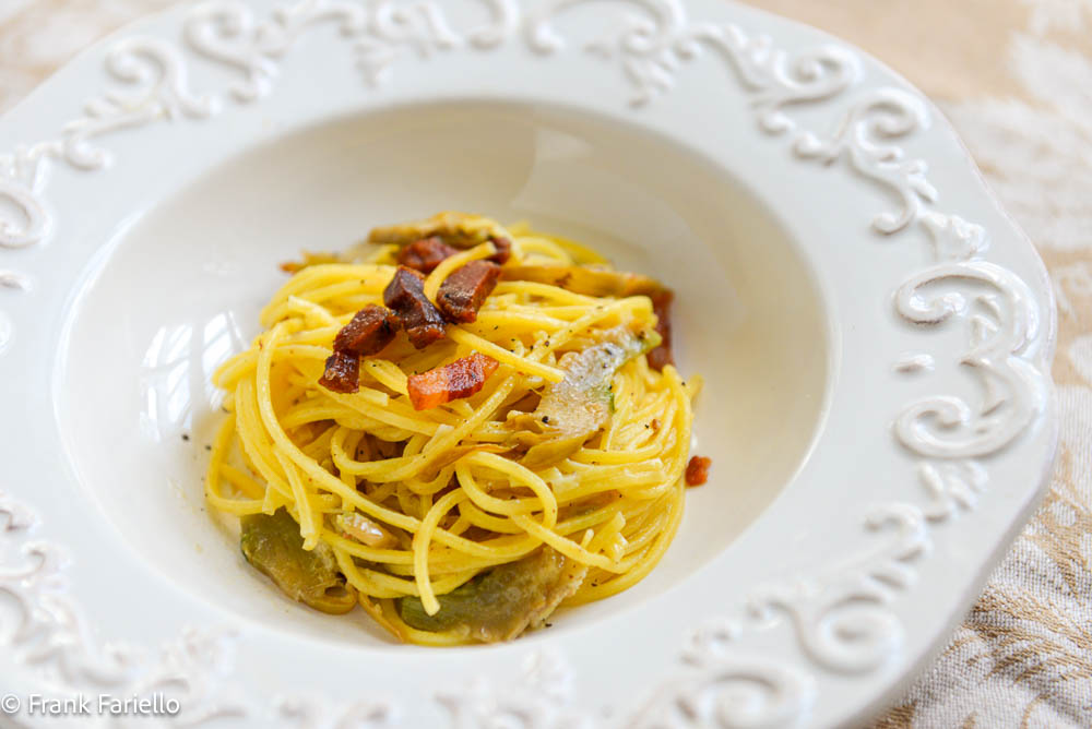 Pasta alla gricia con carciofi