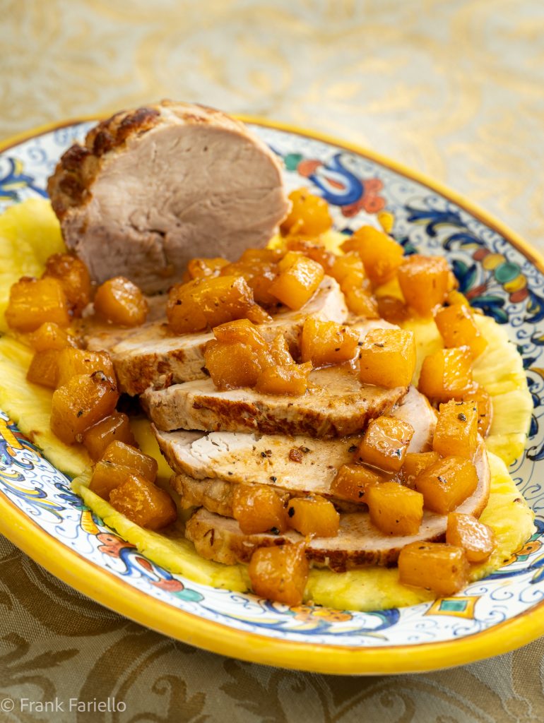 Arista di maiale con l'ananas (Pork Loin with Pineapple)