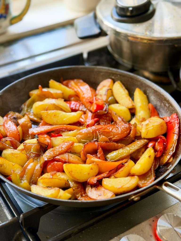 Pipi e patate (Peppers and Potatoes)